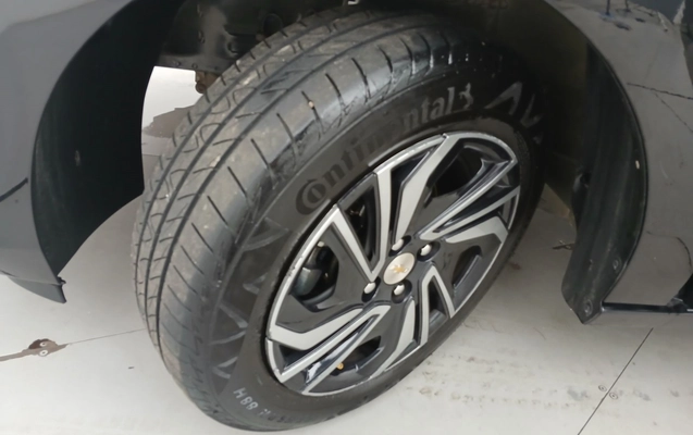 imagem-https://www.socarrao.com.br/sc-vehicle-images-prod/3963205/1789798239800-2_023041.jpg