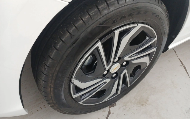 imagem-https://www.socarrao.com.br/sc-vehicle-images-prod/3963228/1789798298685-1_112846.jpg