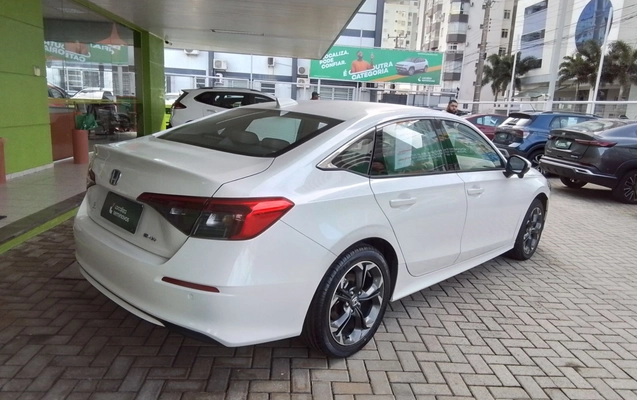 imagem-https://www.socarrao.com.br/sc-vehicle-images-prod/3963265/1789798333283-1_012525.jpg