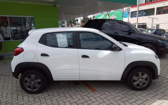 imagem-https://www.socarrao.com.br/sc-vehicle-images-prod/3963399/1789798431053-1_025803.jpg