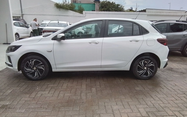 imagem-https://www.socarrao.com.br/sc-vehicle-images-prod/3963414/1789798443129-2_094504.jpg