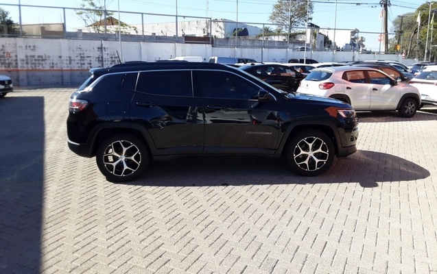 imagem-https://www.socarrao.com.br/sc-vehicle-images-prod/3963497/1789798540955-1_033015.jpg