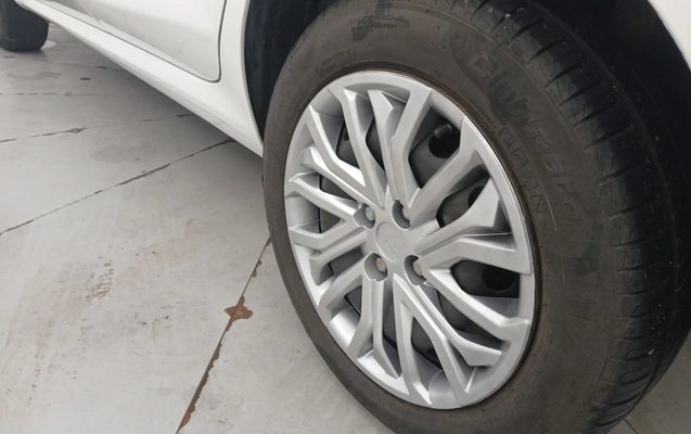 imagem-https://www.socarrao.com.br/sc-vehicle-images-prod/3963619/1789799233977-1_042654.jpg