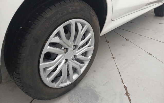 imagem-https://www.socarrao.com.br/sc-vehicle-images-prod/3963619/1789799233978-1_042657.jpg