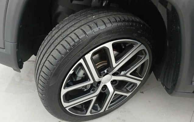 imagem-https://www.socarrao.com.br/sc-vehicle-images-prod/3963675/1789799406842-1_043911.jpg
