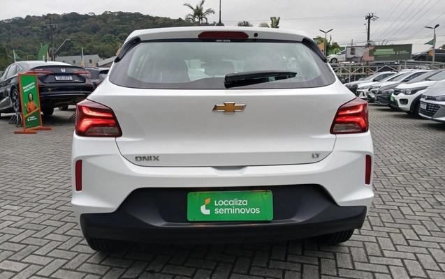 imagem-https://www.socarrao.com.br/sc-vehicle-images-prod/3963680/1789799414219-2_033847.jpg