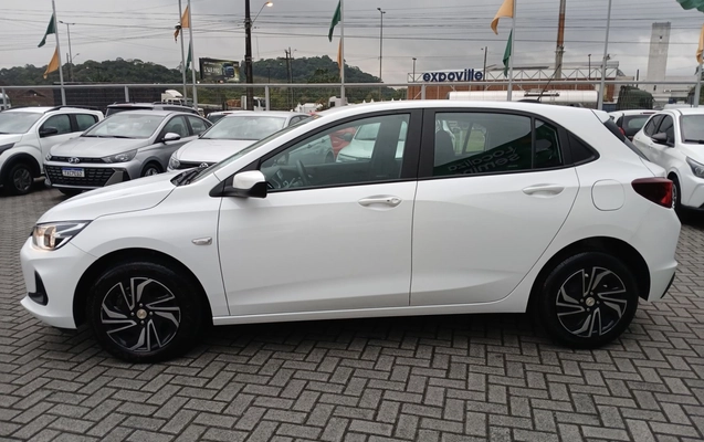 imagem-https://www.socarrao.com.br/sc-vehicle-images-prod/3963689/1789799419370-1_033847.jpg