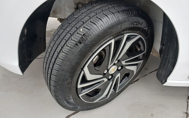 imagem-https://www.socarrao.com.br/sc-vehicle-images-prod/3963701/1789799429132-2_121239.jpg