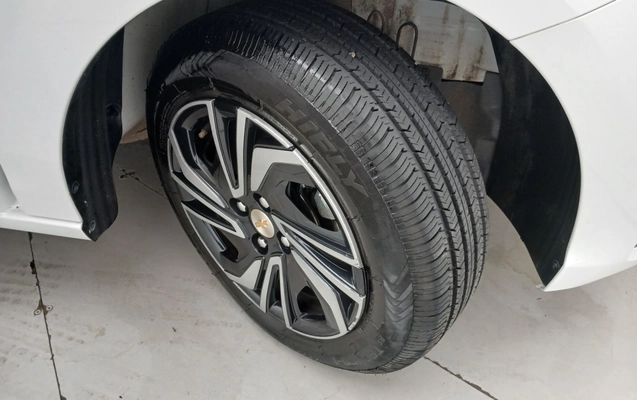 imagem-https://www.socarrao.com.br/sc-vehicle-images-prod/3963701/1789799429133-2_121240.jpg