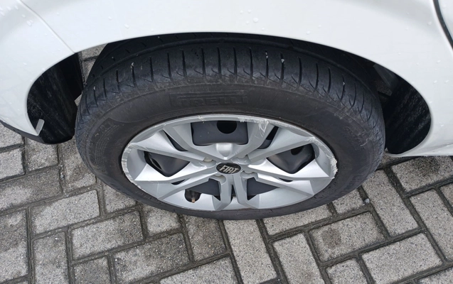 imagem-https://www.socarrao.com.br/sc-vehicle-images-prod/3963731/1789799443606-2_034138.jpg