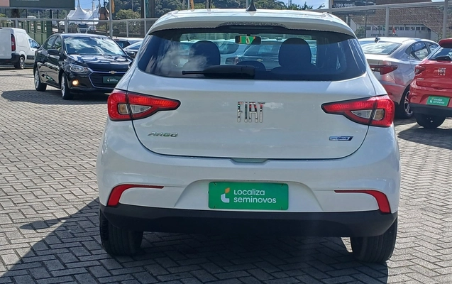 imagem-https://www.socarrao.com.br/sc-vehicle-images-prod/3963746/1789799452030-1_044443.jpg