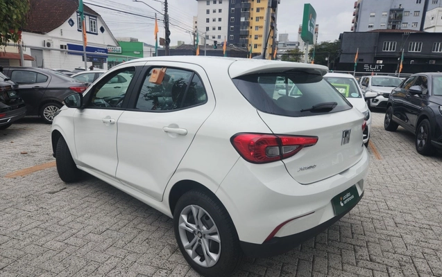 imagem-https://www.socarrao.com.br/sc-vehicle-images-prod/3963777/1789799471023-1_042537.jpg