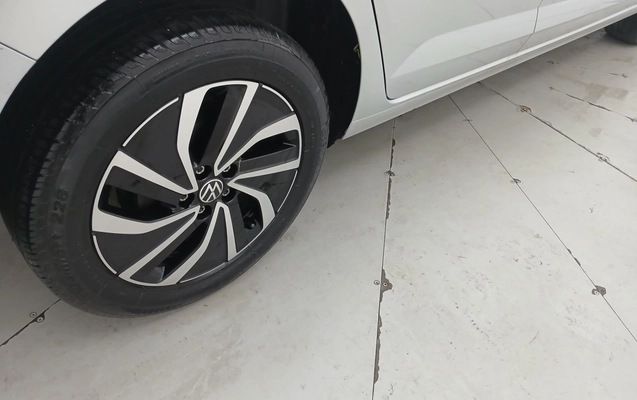 imagem-https://www.socarrao.com.br/sc-vehicle-images-prod/3963806/1789799489421-2_011912.jpg