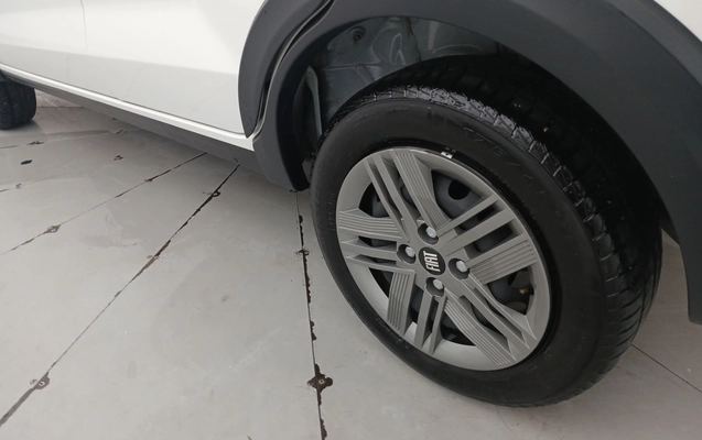imagem-https://www.socarrao.com.br/sc-vehicle-images-prod/3963875/1789799529868-1_024835.jpg