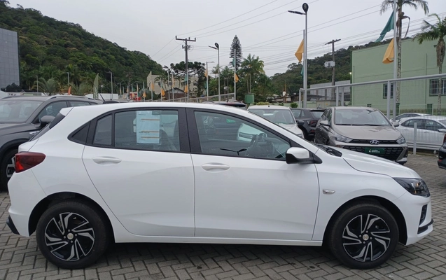 imagem-https://www.socarrao.com.br/sc-vehicle-images-prod/3964055/1789799695253-2_035123.jpg