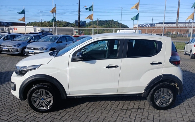 imagem-https://www.socarrao.com.br/sc-vehicle-images-prod/3964056/1789799696960-1_042335.jpg