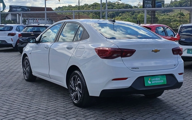 imagem-https://www.socarrao.com.br/sc-vehicle-images-prod/3964076/1789799715734-1_051440.jpg