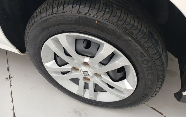 imagem-https://www.socarrao.com.br/sc-vehicle-images-prod/3964159/1789799836776-1_073639.jpg