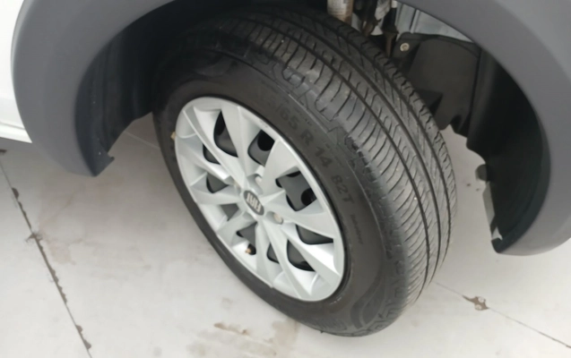 imagem-https://www.socarrao.com.br/sc-vehicle-images-prod/3964212/1789800060783-1_074236.jpg