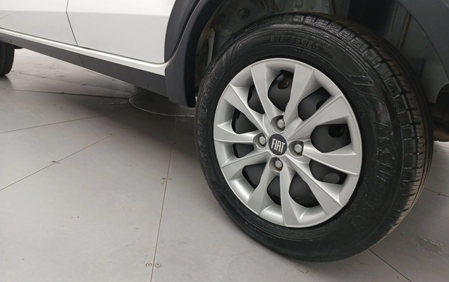 imagem-https://www.socarrao.com.br/sc-vehicle-images-prod/3964795/1789801318258-2_040003.jpg