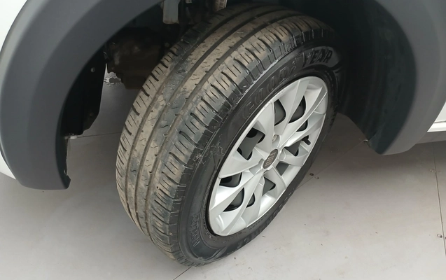 imagem-https://www.socarrao.com.br/sc-vehicle-images-prod/3964832/1789801351211-3_041539.jpg