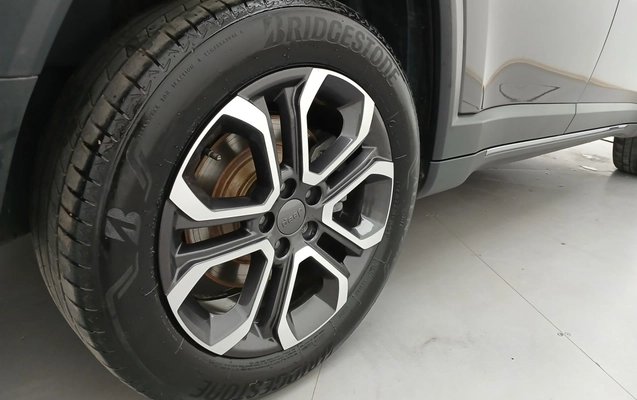 imagem-https://www.socarrao.com.br/sc-vehicle-images-prod/3965105/1789801622003-1_035231.jpg