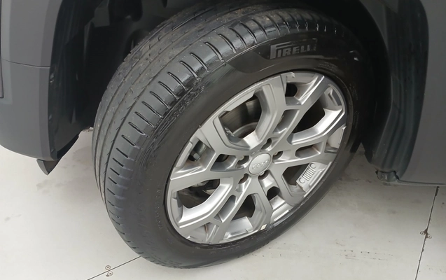 imagem-https://www.socarrao.com.br/sc-vehicle-images-prod/3965601/1789802887428-2_085438.jpg