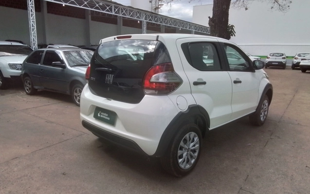 imagem-https://www.socarrao.com.br/sc-vehicle-images-prod/3965639/1789802925031-2_092338.jpg