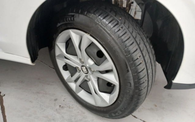 imagem-https://www.socarrao.com.br/sc-vehicle-images-prod/3965789/1789803062915-2_021359.jpg