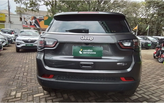 imagem-https://www.socarrao.com.br/sc-vehicle-images-prod/3965815/1789803079056-2_042847.jpg