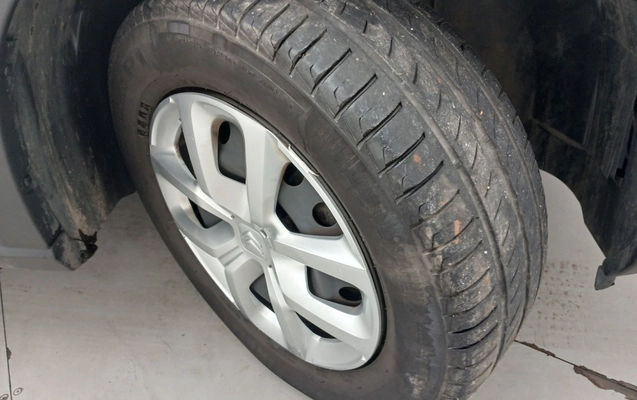 imagem-https://www.socarrao.com.br/sc-vehicle-images-prod/3965829/1789803096383-1_030648.jpg