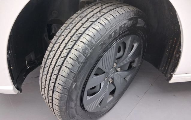 imagem-https://www.socarrao.com.br/sc-vehicle-images-prod/3965859/1789803192800-1_043700.jpg