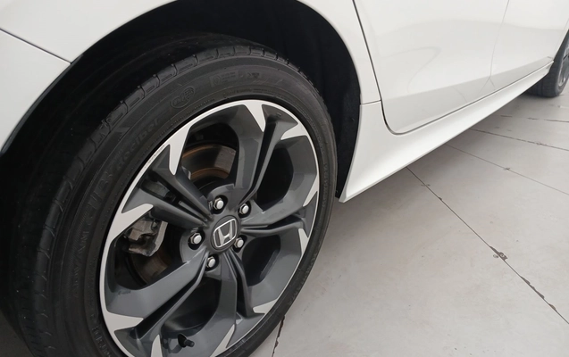 imagem-https://www.socarrao.com.br/sc-vehicle-images-prod/3966120/1789803609028-1_080943.jpg