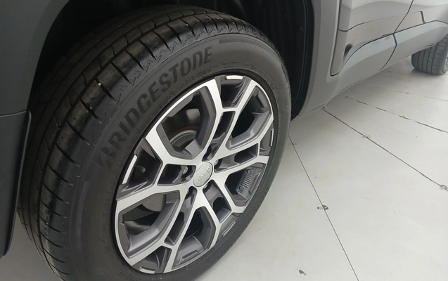 imagem-https://www.socarrao.com.br/sc-vehicle-images-prod/3966254/1789803965688-2_123934.jpg