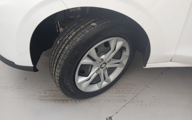 imagem-https://www.socarrao.com.br/sc-vehicle-images-prod/3966372/1789805455235-1_031528.jpg