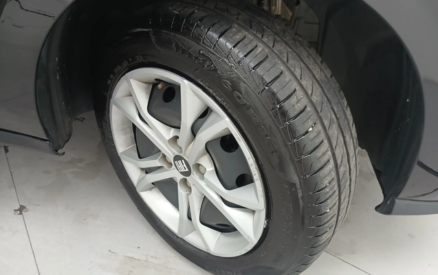 imagem-https://www.socarrao.com.br/sc-vehicle-images-prod/3966589/1789805709832-1_124116.jpg