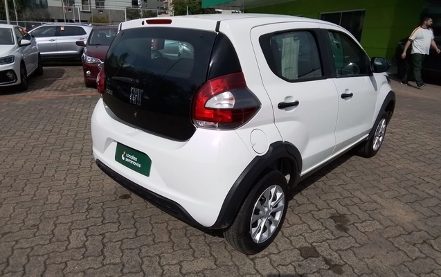 imagem-https://www.socarrao.com.br/sc-vehicle-images-prod/3966591/1789805711531-1_020956.jpg