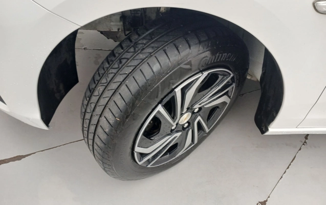 imagem-https://www.socarrao.com.br/sc-vehicle-images-prod/3966721/1789805793717-1_011807.jpg