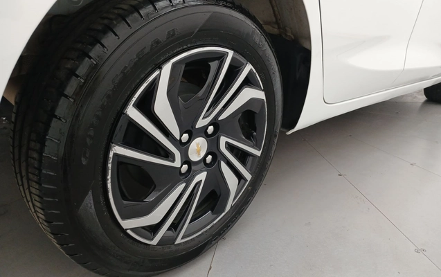 imagem-https://www.socarrao.com.br/sc-vehicle-images-prod/3966971/1789807632882-1_052609.jpg