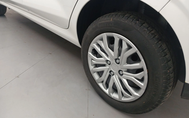 imagem-https://www.socarrao.com.br/sc-vehicle-images-prod/3967002/1789808081688-2_060551.jpg