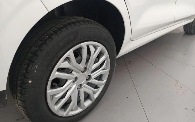 imagem-https://www.socarrao.com.br/sc-vehicle-images-prod/3967002/1789808081691-2_060552.jpg