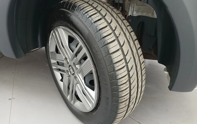 imagem-https://www.socarrao.com.br/sc-vehicle-images-prod/3967026/1789808246021-1_055432.jpg