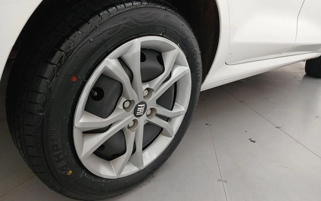 imagem-https://www.socarrao.com.br/sc-vehicle-images-prod/3967027/1789808255945-1_060805.jpg