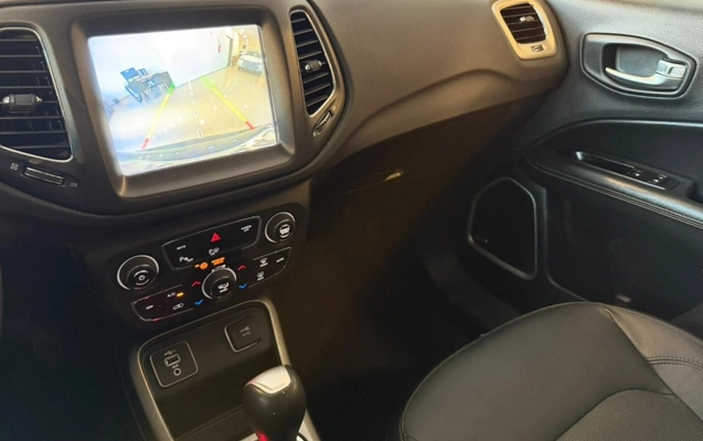 imagem-https://www.socarrao.com.br/sc-vehicle-images-prod/3967245/1789820081588-2_042800.jpg