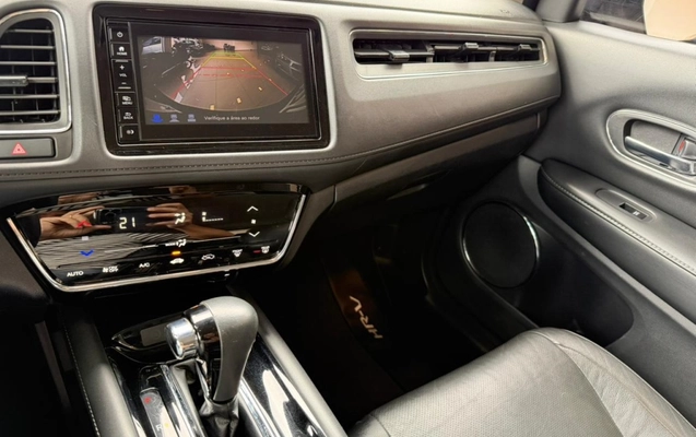 imagem-https://www.socarrao.com.br/sc-vehicle-images-prod/3967247/1789820122035-4_042152.jpg