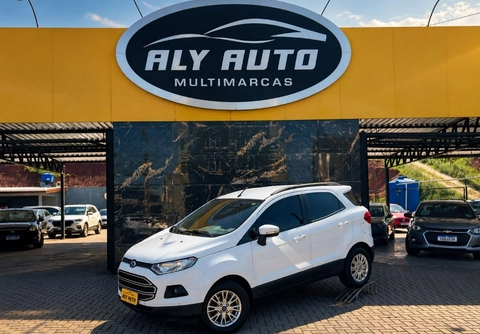 Ford EcoSport 2015 Branco — foto 1 de 3