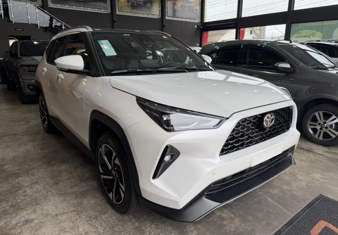 Toyota Yaris 2026 Branco — foto 1 de 3