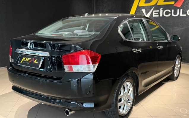 imagem-https://www.socarrao.com.br/sc-vehicle-images-prod/3967339/1789820642887-c35a126552f444159291264df674f508_1789820598851.jpg