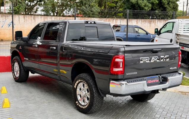 imagem-https://www.socarrao.com.br/sc-vehicle-images-prod/3967356/1789820972429-4_092907.jpg
