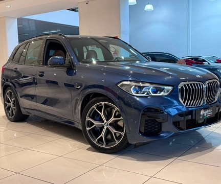 BMW X5 2022 Azul — foto 1 de 3